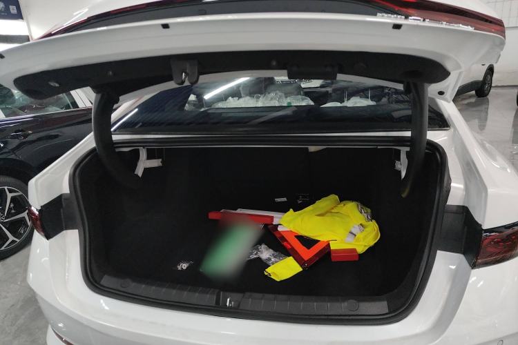 Used BYD Qin PLUS 2025 DM-i Smart Drive 55KM Leading Model
