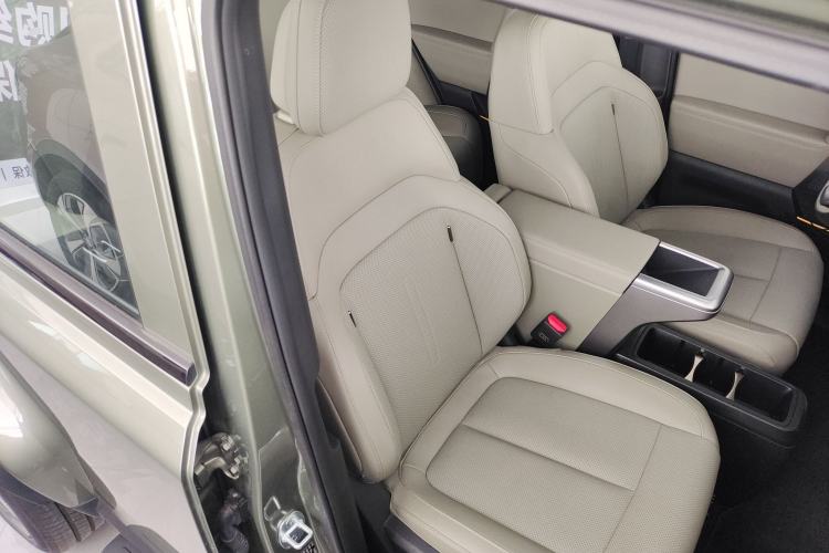 Used  V23 2025 501 Four-Wheel Drive Intelligent Driving Version
