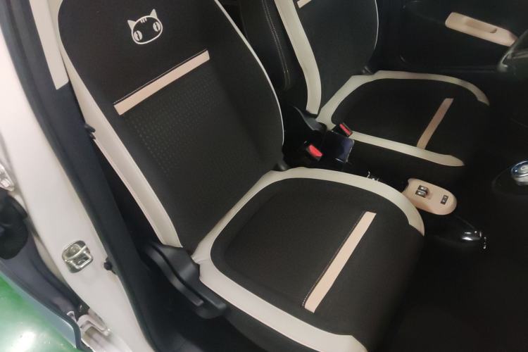 Used ORA Black Cat 2022 351 km Range Luxury Version Lithium-Ion Battery
