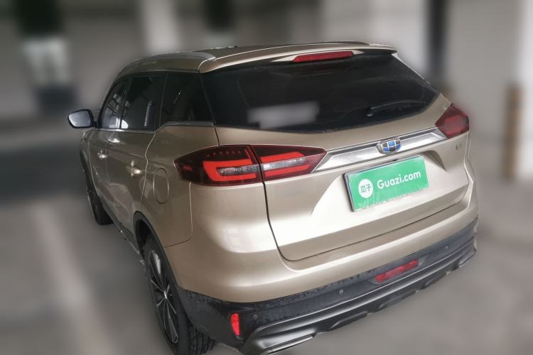 Used Geely Auto Emgrand X7 Sport 2018 1.8TD Automatic Two-Wheel Drive ZhiZun Model with 4G Connectivity