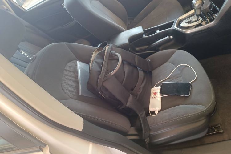 Used Venucia T70 2016 2.0L CVT Smart Edition
