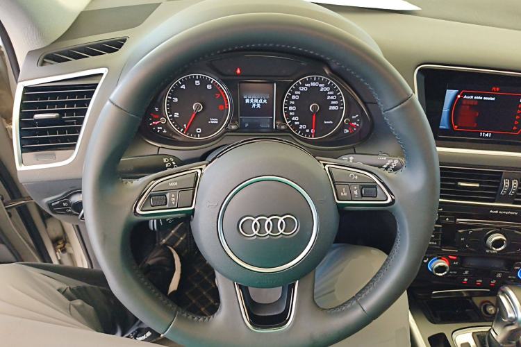 Used Audi Q5 2017 Plus 40 TFSI Technology Model
