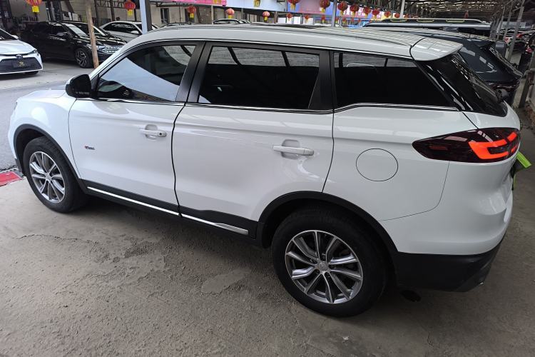 Used Geely Auto Emgrand X7 Sport 2018 1.8TD Automatic Two-Wheel Drive Smart Connect 4G Internet Edition
