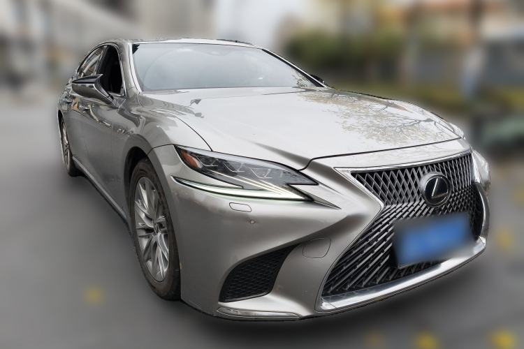 Used Lexus LS 2020 500h Luxury Edition China VI Standard
