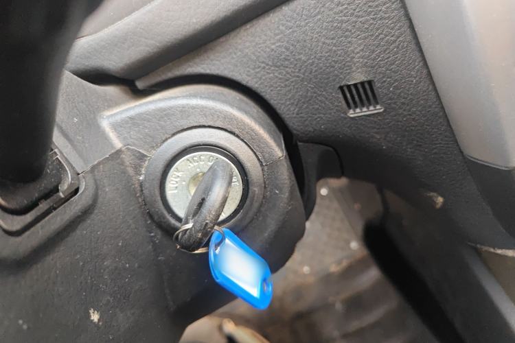 Used  300E 2017 Standard Model