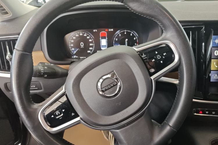 Used Volvo S90 2018 T5 Zhiya Edition
