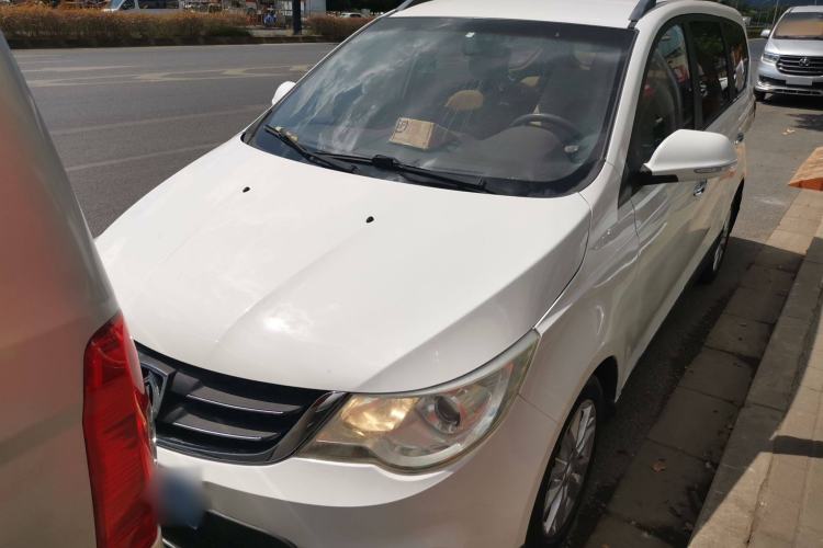 Used Baojun 730 2014 1.5L manual Comfort version 7 seats
