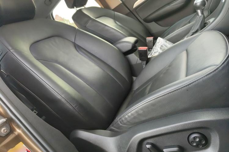 Used Audi Q3 2015 35 TFSI Comfort Model