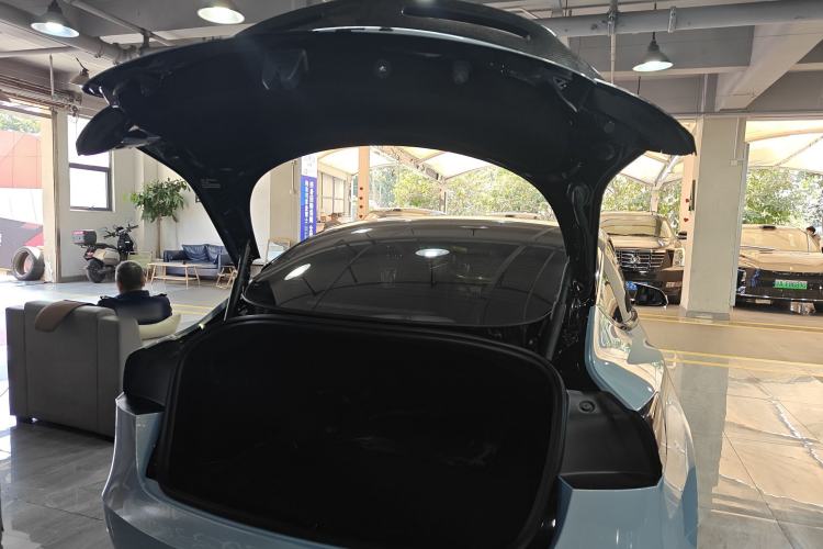 Used Tesla Model 3 2023 Long-Range All-Wheel-Drive Version
