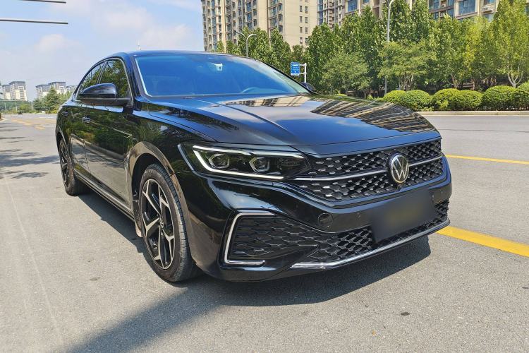 Used Volkswagen Passat 2024 380TSI Starry Luxury Edition
