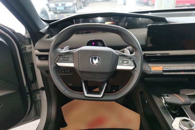 Used Changan UNI-V 2022 1.5T Prestige Version
