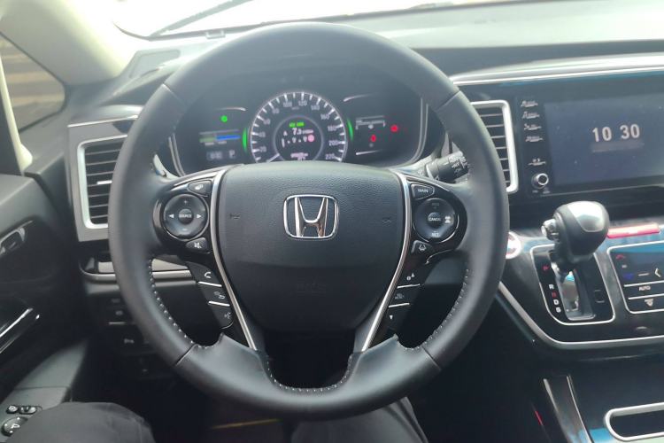Used Honda Elysion 2019 2.0L Hybrid Luxury Edition
