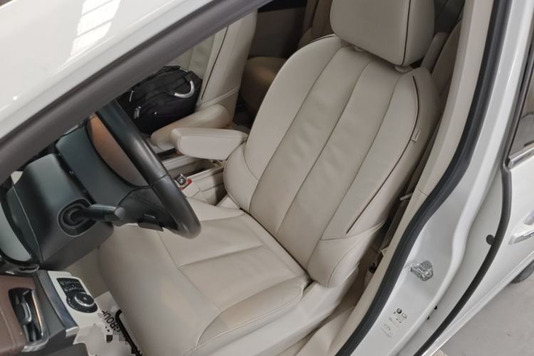 Used Buick GL8 2020 Land Business Class 652T Luxury Model
