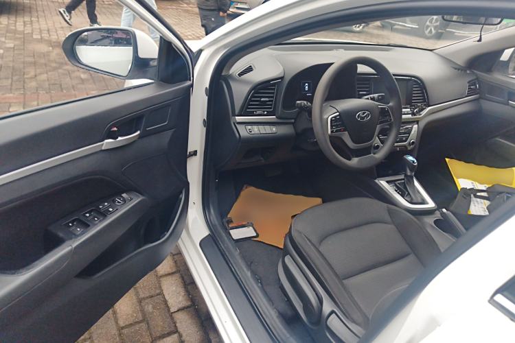 Used Hyundai Elantra 2016 1.6L Automatic ZhiXuan – Elite Version