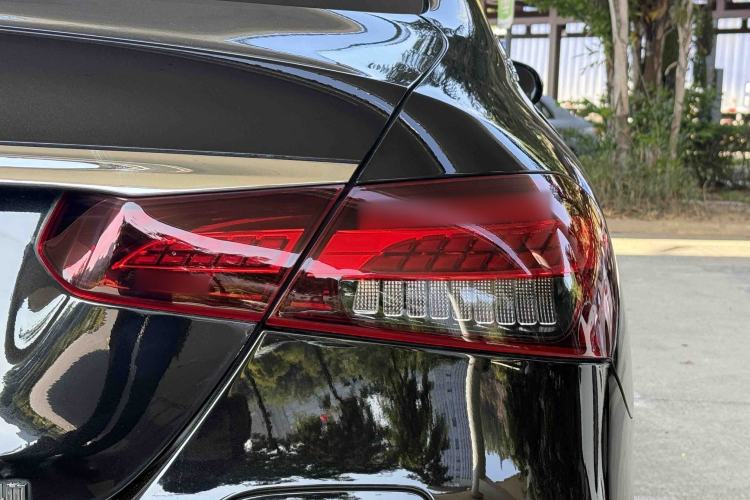 Used Mercedes-Benz E-Class New Energy 2023 E 350 e L Plug-in Hybrid Sports Sedan