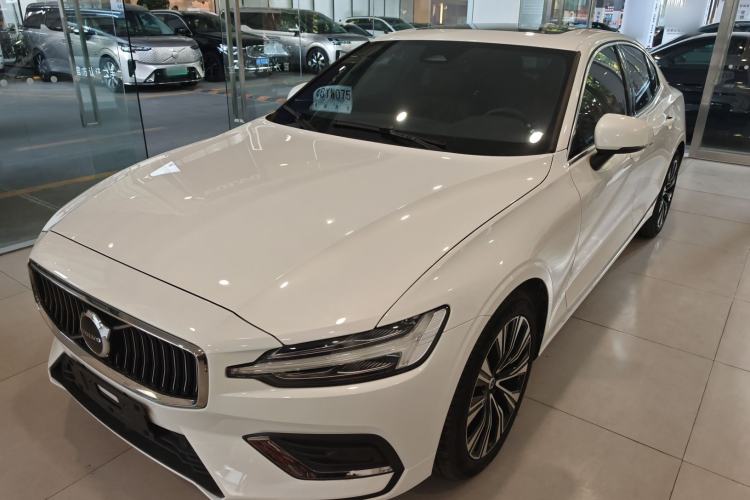 Used Volvo S60 2024 B4 Zhiyuan Luxury Edition