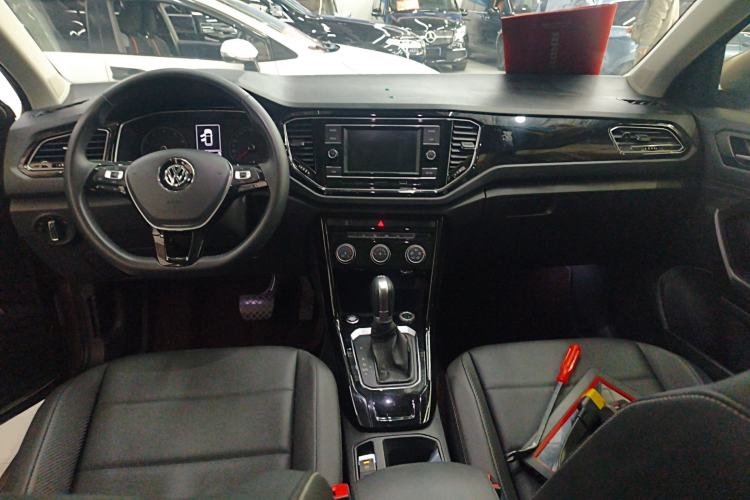 Used Volkswagen T-ROC 2018 280TSI DSG Two-Wheel-Drive Comfort Version China V Standard
