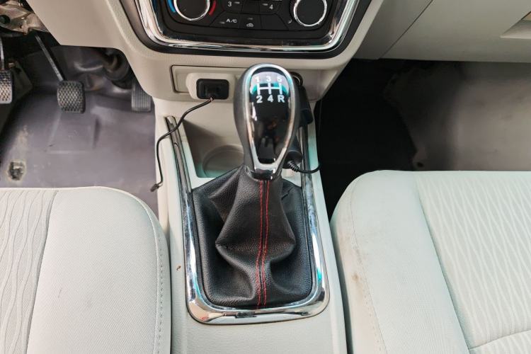 Used Jinbei New Hiace X30L 2021 1.5L Wealth Van Non-Air-Conditioned Version China VI Standard SWC15M