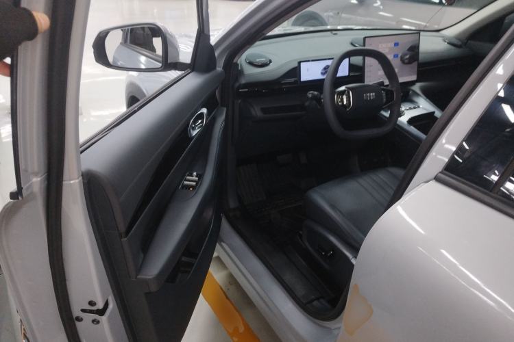 Used  E5 2024 530km Long-Range Version