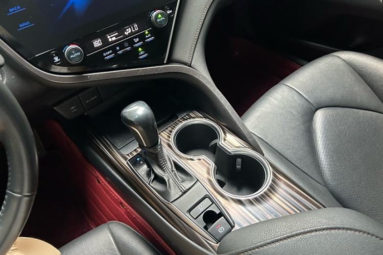 Used Toyota Camry 2019 Revised Version 2.0G Luxury Edition
