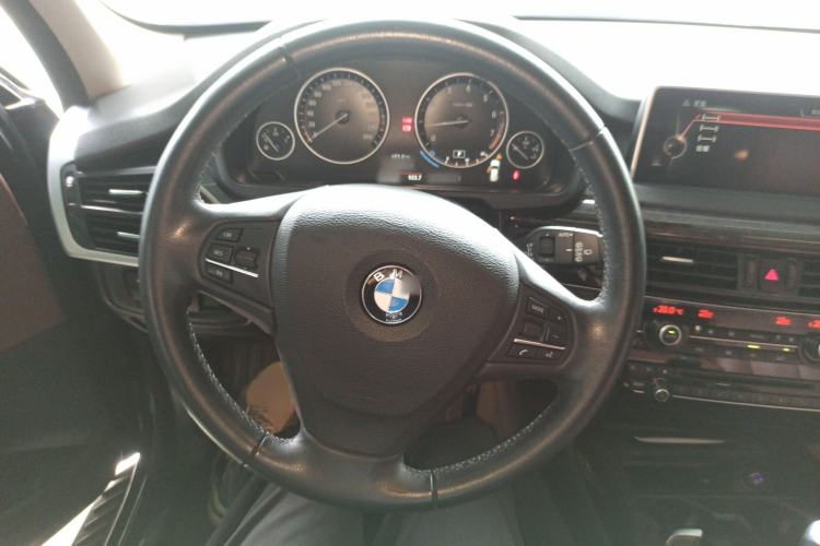 Used BMW X5 2015 xDrive28i
