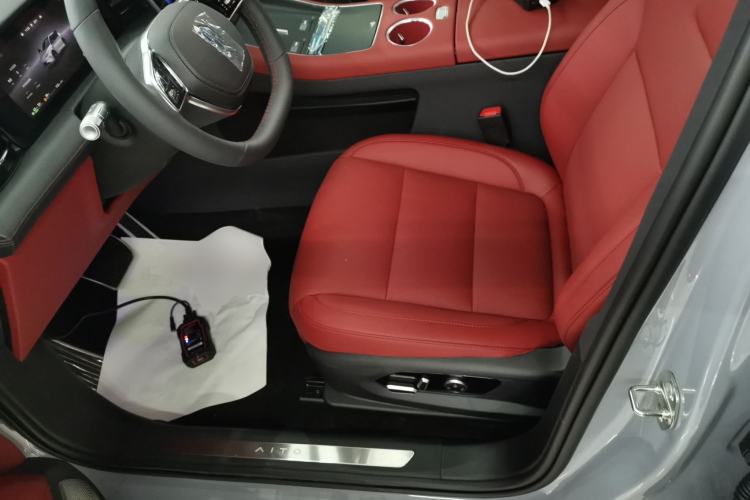 Used Hima AITO M5 2025 Extended-Range Ultra All-Wheel-Drive Version
