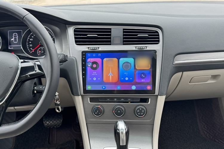 Used Volkswagen Golf 2016 230TSI Automatic Comfort Version
