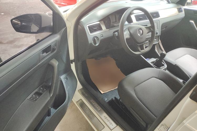 Used Volkswagen Santana 2016 1.4L Manual Fashion Edition
