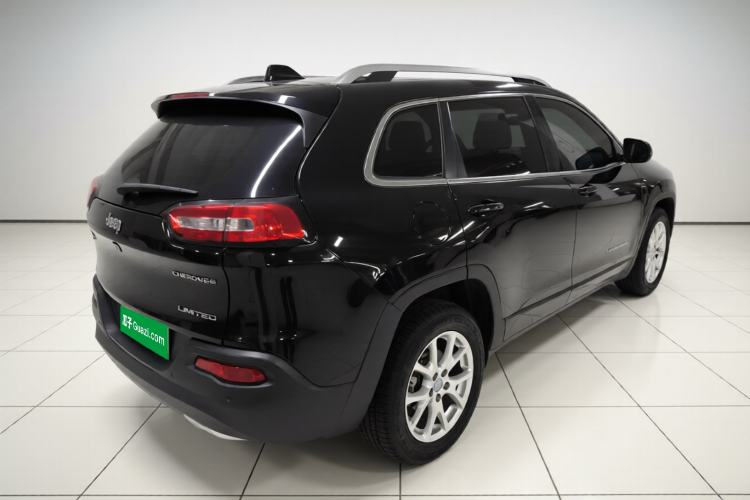 Used  Cherokee 2017 2.0L Superior Edition
