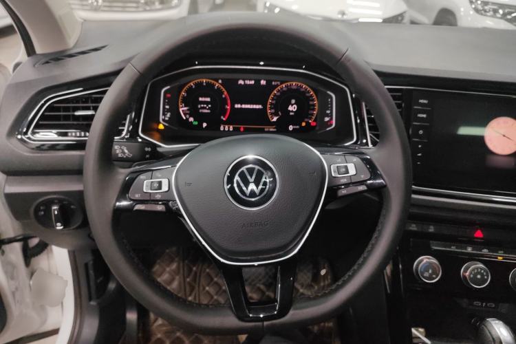 Used Volkswagen T-ROC 2021 280TSI DSG Two-Wheel Drive Comfort Connect Edition

