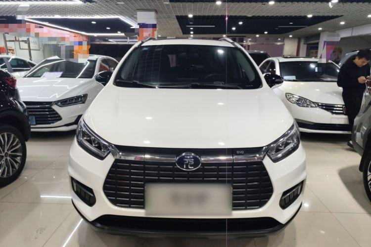 Used BYD Yuan New Energy 2019 EV360 Smart Connect Enjoyment Model
