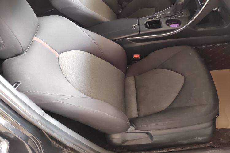 Used Toyota Avalon 2019 2.0L Ambition Edition China VI
