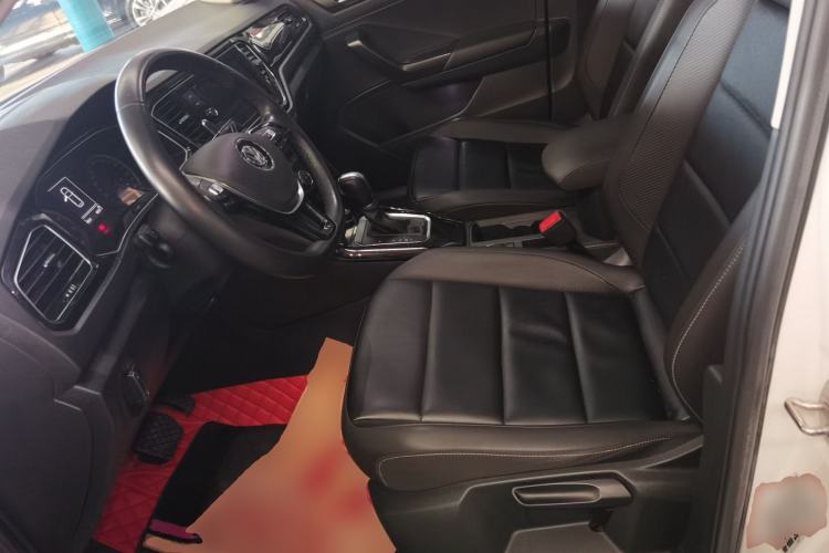 Used Volkswagen T-ROC 2019 280TSI DSG Two-Wheel Drive Comfort Version China VI Standard
