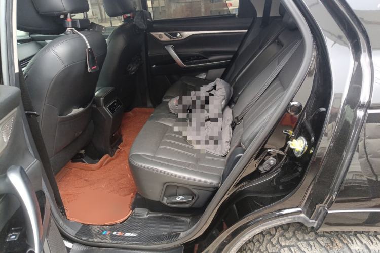 Used Changan CS95 2019 2.0T Four-Wheel Drive Luxury Version