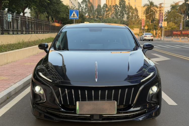 Used Hongqi E-QM5 2022 431 km Charge & Enjoy Edition