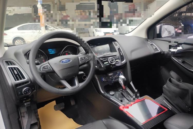 Used Ford Focus 2017 Hatchback 1.6L Automatic Fashion Edition Smart Drive Version
