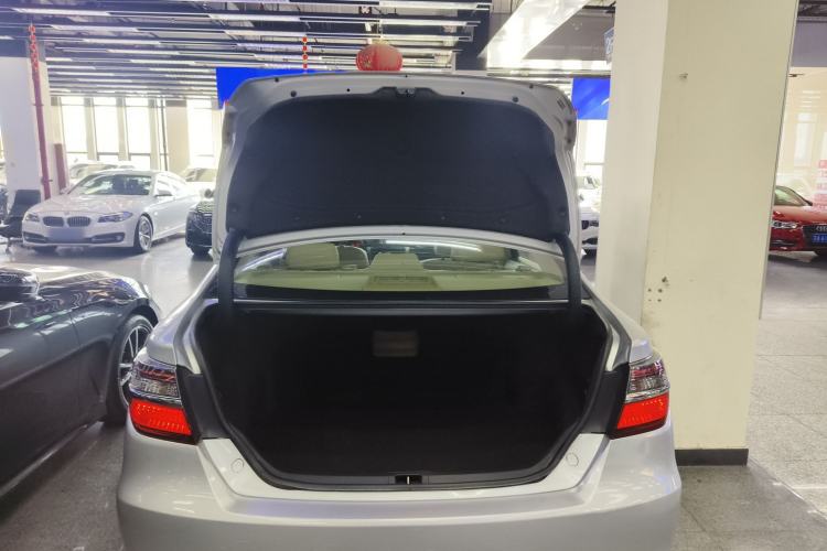 Used Toyota Camry 2015 2.0G Premier Edition
