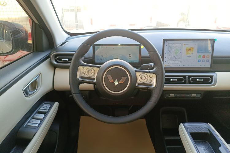 Used Wuling Bingo PLUS 2024 330 km Range Five-Seater Version
