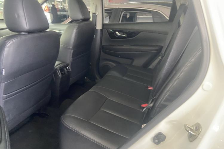 Used Nissan X-Trail 2019 2.0L CVT Smart Connect Comfort Edition 2WD
