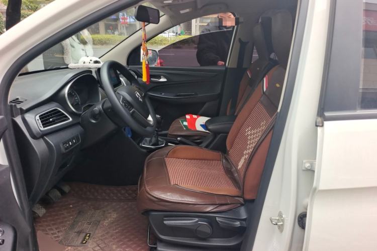 Used Baojun 730 2019 1.5L Manual Fashion Model 7-seater China VI
