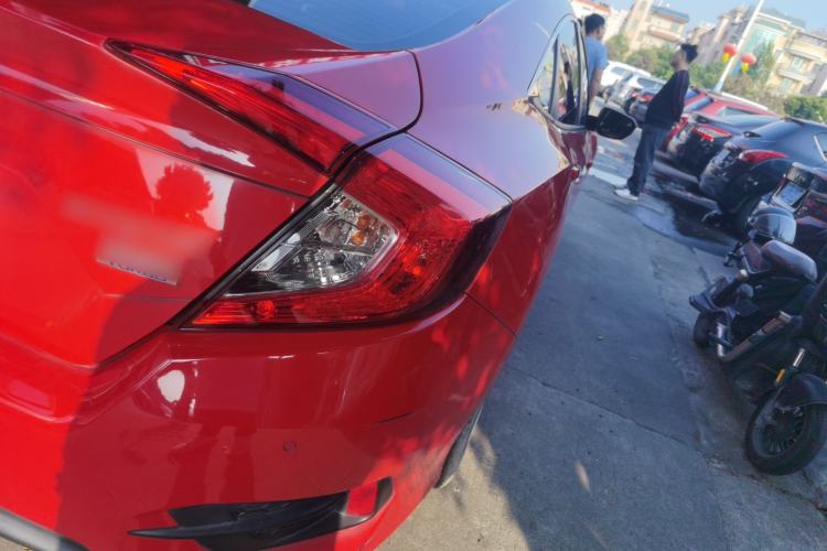 Used Honda Civic 2016 220TURBO CVT Luxury Edition
