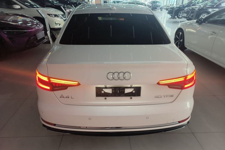 Used Audi A4L 2019 40 TFSI Ambition China VI
