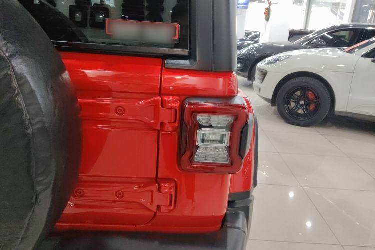 Used  Wrangler 2019 2.0T Sahara Four-Door Version China VI Emission Standard
