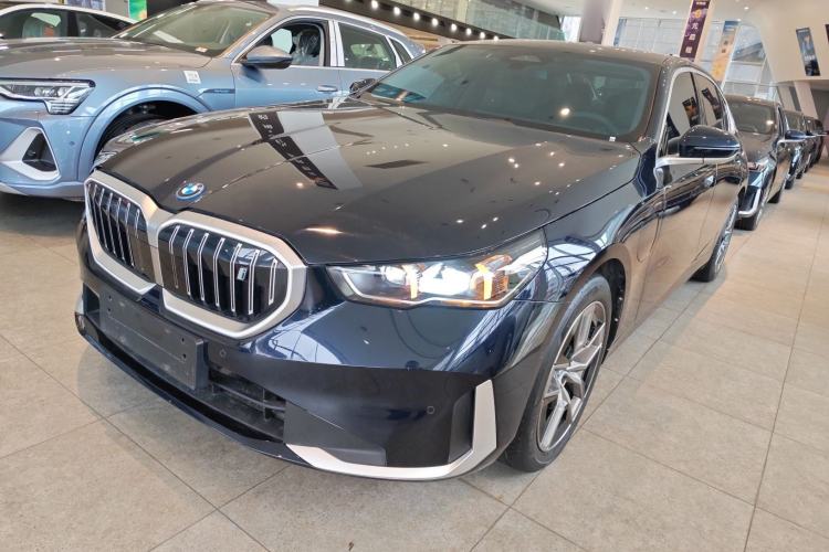 Used BMW i5 2024 eDrive 35L Luxury Package