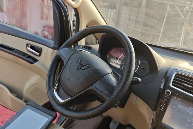 Used Wuling Zhengcheng 2015 1.8L Luxury Model LJ479QE2
