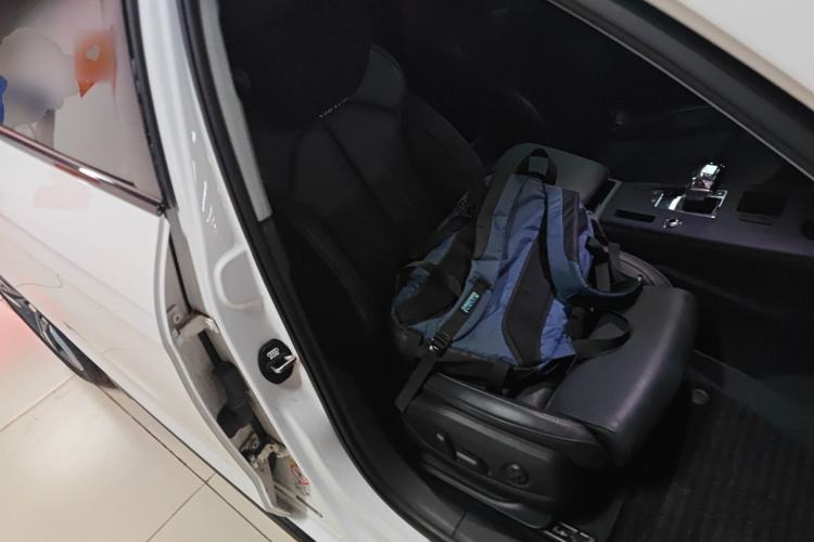 Used Audi A4L 2022 40 TFSI Luxury Dynamic Model
