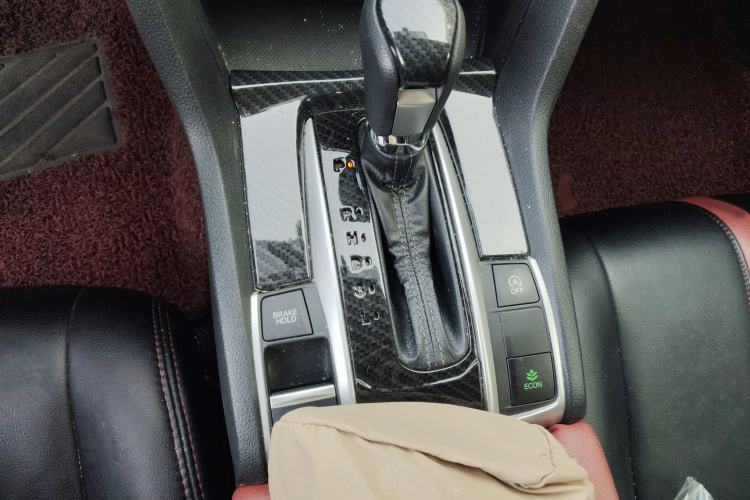 Used Honda Civic 2016 220TURBO CVT Luxury Edition
