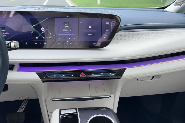 Used Buick GL8 New Energy 2024 Lu Zun Luxury Edition 7-Seater
