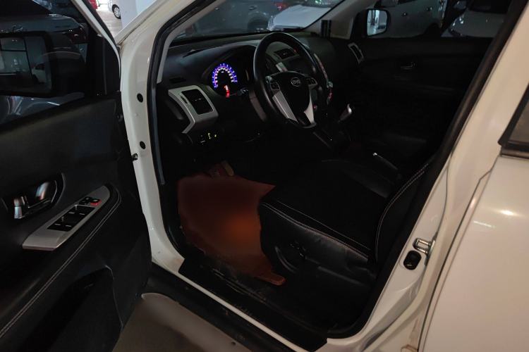 Used BYD S6 2014 2.0L Manual Luxury 5-Seater