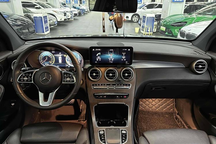 Used Mercedes-Benz GLC 2020 GLC 300 L 4MATIC Dynamic Edition
